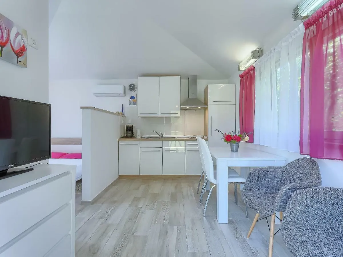 Holiday Home Lucija By Interhome Vinež